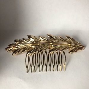 ASOS Gold leaf hair comb